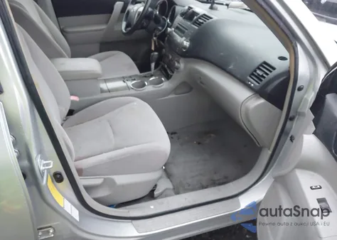 2009 Toyota Highlander z USA, uszkodzony, nr VIN JTEES41A092112258